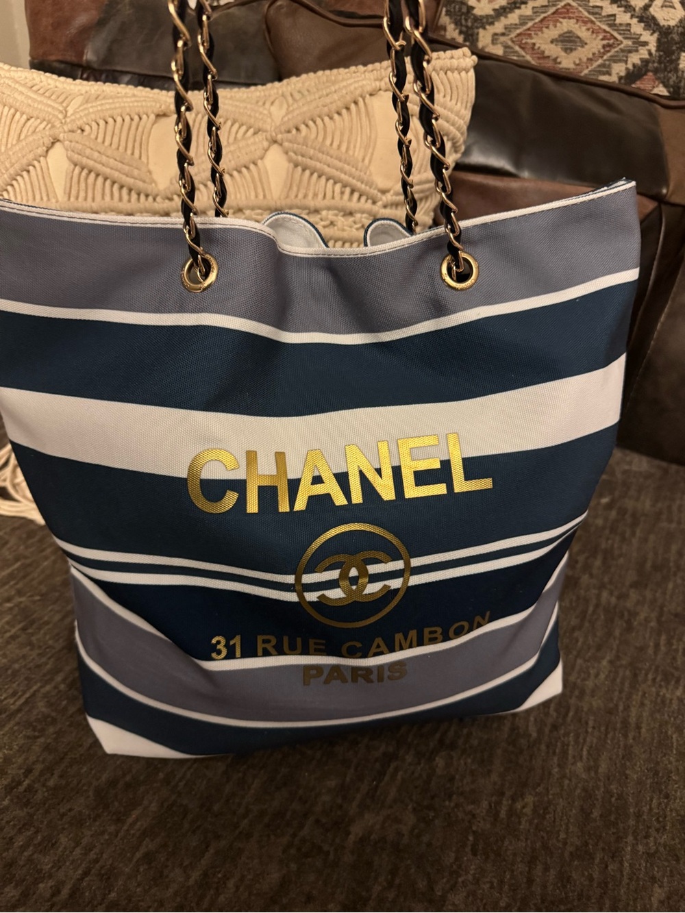 🍹🍹🍹 SALE ALERT ‼️‼️NWOT FASHION DENIM BLUE AND GREY CANVAS TOTE‼️ - Picture 3 of 8
